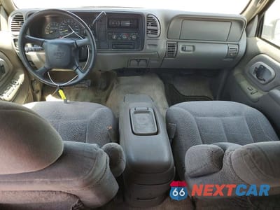 Zdjęcie 8 z 13 samochodu: 1999 CHEVROLET TAHOE C1500 VIN:1GNEC13R4XJ435872 - miniatura