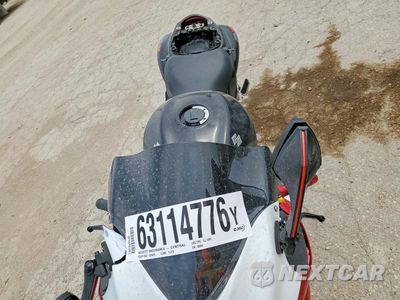 Piąte zdjęcie samochodu w środku: 2011 SUZUKI HAYABUSA VIN:JS1GX72A7B2100946 - miniatura