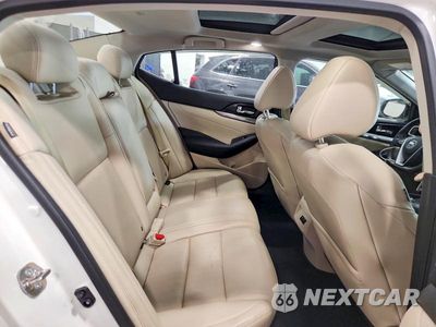 Zdjęcie 10 z 12 samochodu: 2019 NISSAN MAXIMA 3.5 SL VIN:1N4AA6AV5KC365232 - miniatura