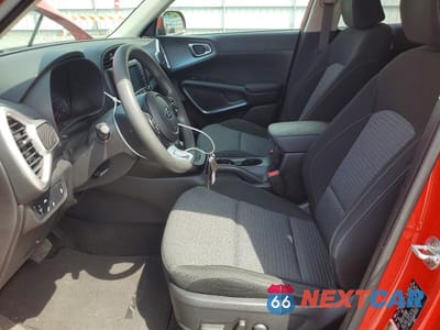 Zdjęcie 7 z 12 samochodu: 2021 KIA SOUL S VIN:KNDJ23AU4M7140115 - miniatura