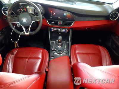 Zdjęcie 8 z 12 samochodu: 2019 ALFA ROMEO GIULIA VIN:ZARFAMAN1K7620137 - miniatura