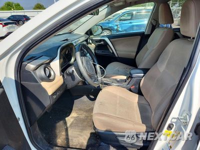 Zdjęcie 7 z 13 samochodu: 2015 TOYOTA RAV4 XLE VIN:JTMRFREV4FD172600 - miniatura