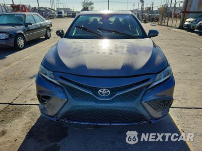 Piąte zdjęcie samochodu w środku: 2019 TOYOTA CAMRY LE VIN:4T1B11HK1KU708900 - miniatura