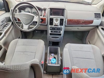 Zdjęcie 8 z 13 samochodu: 2010 CHRYSLER TOWN & COUNTRY TOURING VIN:2A4RR5D10AR229129 - miniatura