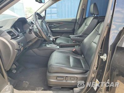 Zdjęcie 7 z 13 samochodu: 2017 HONDA PILOT TOURING VIN:5FNYF6H91HB029706 - miniatura