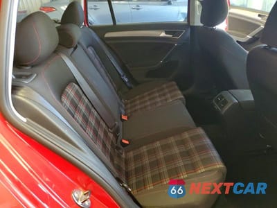 Zdjęcie 10 z 12 samochodu: 2017 VOLKSWAGEN GOLF SPORTWAGEN S VIN:3VWC17AU1HM526406 - miniatura
