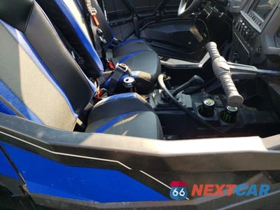 Piąte zdjęcie samochodu w środku: 2019 POLARIS RZR UTILITY VEHICLE VIN:3NSVEL921KF789730 - miniatura