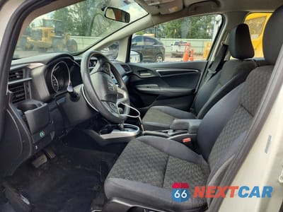 Zdjęcie 7 z 13 samochodu: 2017 HONDA FIT LX VIN:JHMGK5H54HS021809 - miniatura
