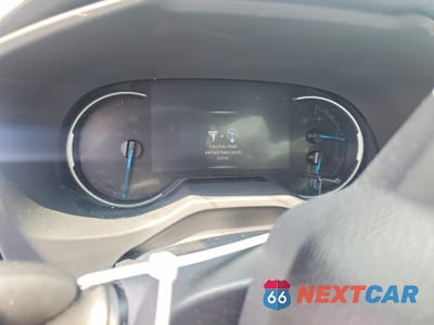 Zdjęcie 9 z 13 samochodu: 2019 TOYOTA RAV4 XSE VIN:JTMEWRFV9KD508135 - miniatura