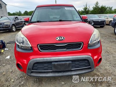 Piąte zdjęcie samochodu w środku: 2013 KIA SOUL + VIN:KNDJT2A61D7629922 - miniatura