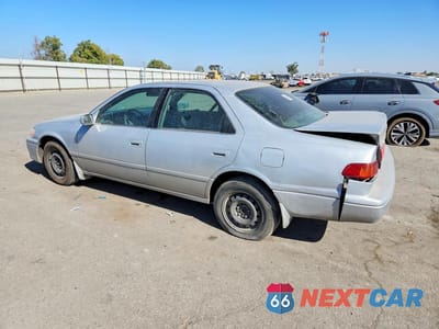 Drugie zdjęcie samochodu z przodu: 2000 TOYOTA CAMRY LE V6 VIN:JT2BF28K5Y0245437 - miniatura