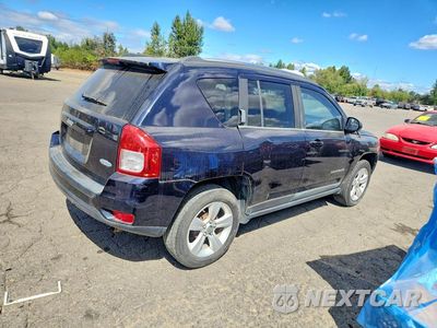 Trzecie zdjęcie samochodu z tyłu: 2011 JEEP COMPASS SPORT VIN:1J4NT1FB5BD195711 - miniatura