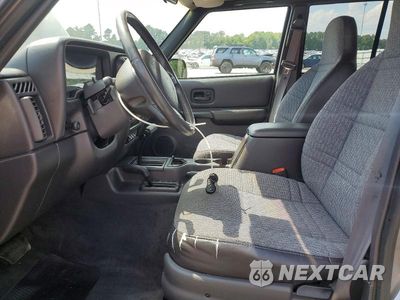 Zdjęcie 7 z 13 samochodu: 2001 JEEP CHEROKEE SPORT VIN:1J4FF48S61L512264 - miniatura