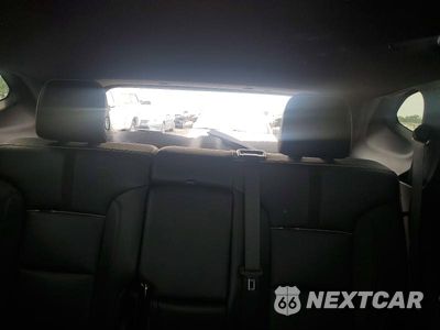 Zdjęcie 10 z 13 samochodu: 2019 CHEVROLET BLAZER PREMIER VIN:3GNKBFRS0KS657085 - miniatura