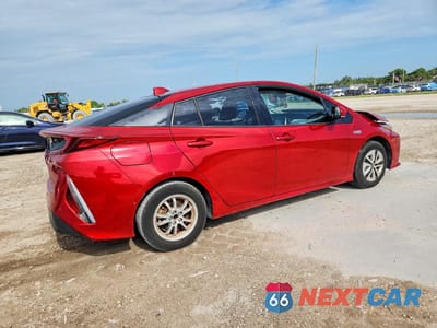 Trzecie zdjęcie samochodu z tyłu: 2018 TOYOTA PRIUS PRIME ADVANCED VIN:JTDKARFP1J3070542 - miniatura