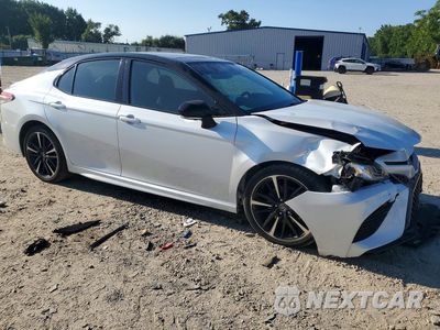 Czwarte zdjęcie samochodu z boku: 2019 TOYOTA CAMRY XSE VIN:4T1B61HK0KU182292 - miniatura