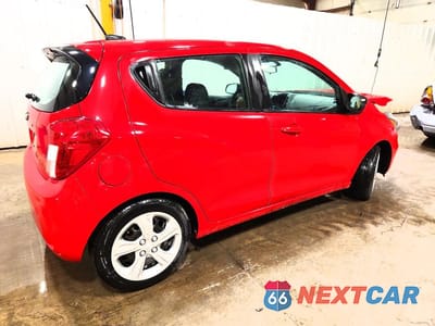 Trzecie zdjęcie samochodu z tyłu: 2022 CHEVROLET SPARK LS VIN:KL8CB6SA6NC010286 - miniatura