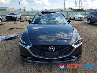 Piąte zdjęcie samochodu w środku: 2026 MAZDA 3 PREFERRED VIN:JM1BPACL8T1866897 - miniatura
