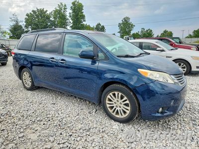Czwarte zdjęcie samochodu z boku: 2011 TOYOTA SIENNA XLE 8-PASSENGER VIN:5TDYK3DC8BS071871 - miniatura