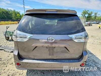 Zdjęcie 6 z 14 samochodu: 2017 TOYOTA SIENNA SE VIN:5TDXZ3DC4HS832640 - miniatura