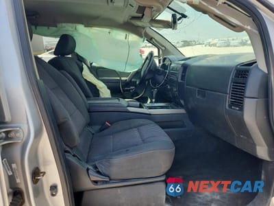 Zdjęcie 7 z 13 samochodu: 2012 NISSAN TITAN SV VIN:1N6BA0EC7CN319988 - miniatura