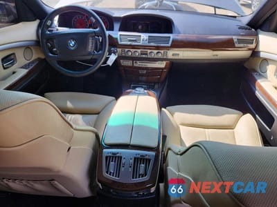 Zdjęcie 8 z 12 samochodu: 2008 BMW 750 I VIN:WBAHL83568DT12017 - miniatura