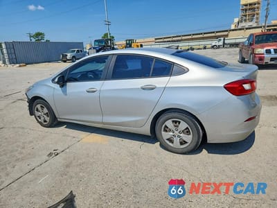 Drugie zdjęcie samochodu z przodu: 2018 CHEVROLET CRUZE LS VIN:1G1BC5SM0J7189103 - miniatura