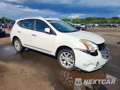 Czwarte zdjęcie samochodu z boku: 2013 NISSAN ROGUE S VIN:JN8AS5MV5DW661628 - miniatura
