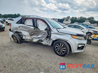 Czwarte zdjęcie samochodu z boku: 2013 KIA SORENTO SX VIN:5XYKWDA27DG312699 - miniatura