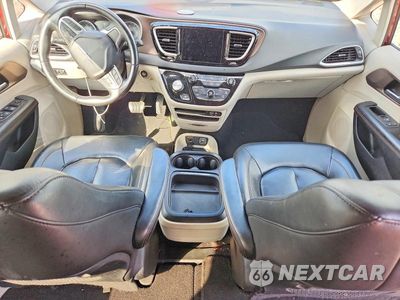 Zdjęcie 8 z 12 samochodu: 2018 CHRYSLER PACIFICA TOURING L VIN:2C4RC1BG4JR294816 - miniatura