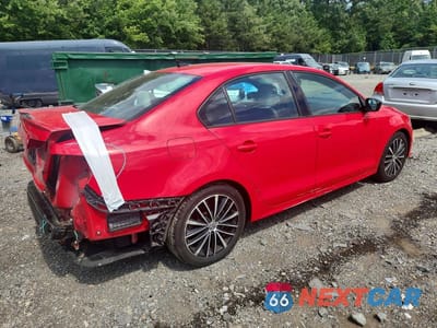 Trzecie zdjęcie samochodu z tyłu: 2017 VOLKSWAGEN JETTA SPORT VIN:3VWD17AJXHM397446 - miniatura