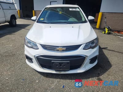 Piąte zdjęcie samochodu w środku: 2017 CHEVROLET SONIC VIN:1G1JG6SG6H4146509 - miniatura