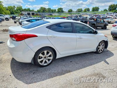 Trzecie zdjęcie samochodu z tyłu: 2013 HYUNDAI ELANTRA LIMITED VIN:5NPDH4AE8DH302107 - miniatura