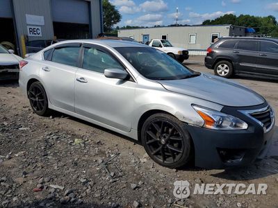 Czwarte zdjęcie samochodu z boku: 2015 NISSAN ALTIMA 2.5 S VIN:1N4AL3AP2FC496229 - miniatura