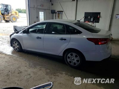 Drugie zdjęcie samochodu z przodu: 2018 FORD FOCUS S VIN:1FADP3E28JL215883 - miniatura