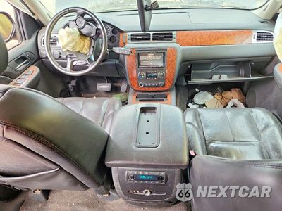 Zdjęcie 8 z 13 samochodu: 2007 CHEVROLET SUBURBAN K1500 VIN:1GNFK16377J380381 - miniatura