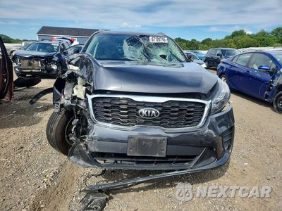 Piąte zdjęcie samochodu w środku: 2019 KIA SORENTO LX V6 VIN:5XYPGDA55KG459209 - miniatura