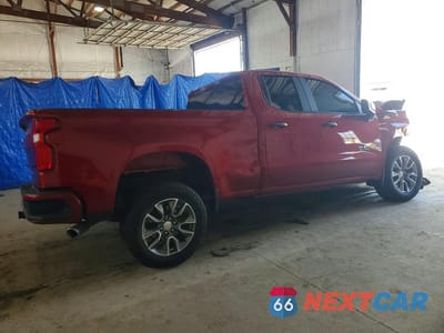 Trzecie zdjęcie samochodu z tyłu: 2021 CHEVROLET SILVERADO C1500 CUSTOM VIN:1GCRWBEH4MZ154244 - miniatura