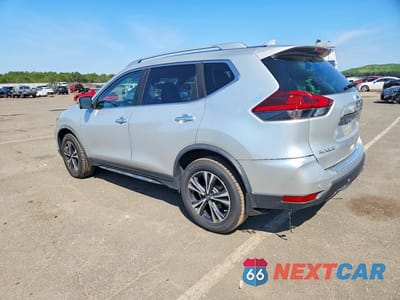 Drugie zdjęcie samochodu z przodu: 2019 NISSAN ROGUE SV VIN:JN8AT2MV3KW401866 - miniatura