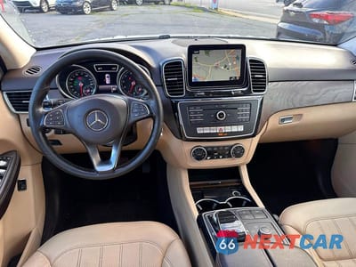 Zdjęcie 9 z 13 samochodu: 2018 MERCEDES-BENZ GLE 350 4MATIC VIN:4JGDA5HB6JB198327 - miniatura
