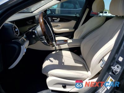 Zdjęcie 7 z 12 samochodu: 2021 MERCEDES-BENZ E 450 4MATIC VIN:W1KZF5KB4MA908569 - miniatura