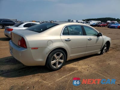 Trzecie zdjęcie samochodu z tyłu: 2012 CHEVROLET MALIBU 1LT VIN:1G1ZC5E06CF272308 - miniatura