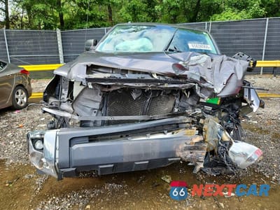Piąte zdjęcie samochodu w środku: 2019 TOYOTA TUNDRA SR5 VIN:5TFDY5F15KX836663 - miniatura