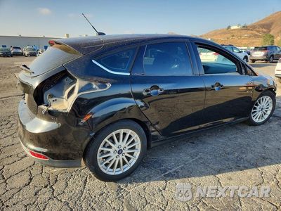 Trzecie zdjęcie samochodu z tyłu: 2014 FORD FOCUS BEV VIN:1FADP3R44EL260059 - miniatura