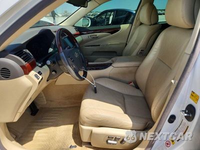 Zdjęcie 7 z 12 samochodu: 2010 LEXUS LS 460 VIN:JTHBL5EF8A5093475 - miniatura