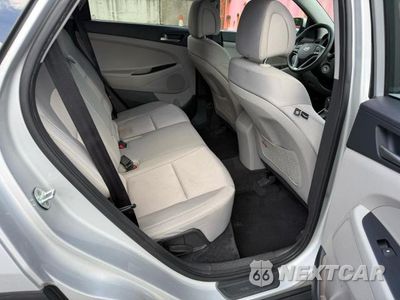 Zdjęcie 6 z 10 samochodu: 2018 HYUNDAI TUCSON SE VIN:KM8J2CA43JU768613 - miniatura