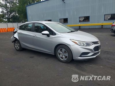 Czwarte zdjęcie samochodu z boku: 2018 CHEVROLET CRUZE LS VIN:1G1BC5SMXJ7145139 - miniatura