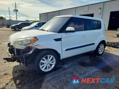 2013 KIA SOUL + KNDJT2A64D7776980 - główne zdjęcie licytacji z USA - miniatura