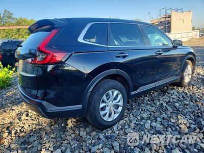 Trzecie zdjęcie samochodu z tyłu: 2025 HONDA CR-V LX VIN:2HKRS4H25SH437643 - miniatura