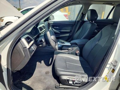 Zdjęcie 7 z 12 samochodu: 2017 BMW 320 I VIN:WBA8E1G30HNU16331 - miniatura
